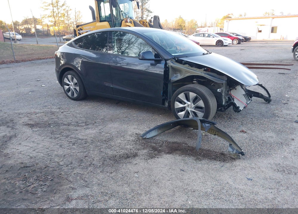 2024 TESLA MODEL Y LONG RANGE DUAL MOTOR ALL-WHEEL DRIVE VIN: 7SAYGDEEXRA227639