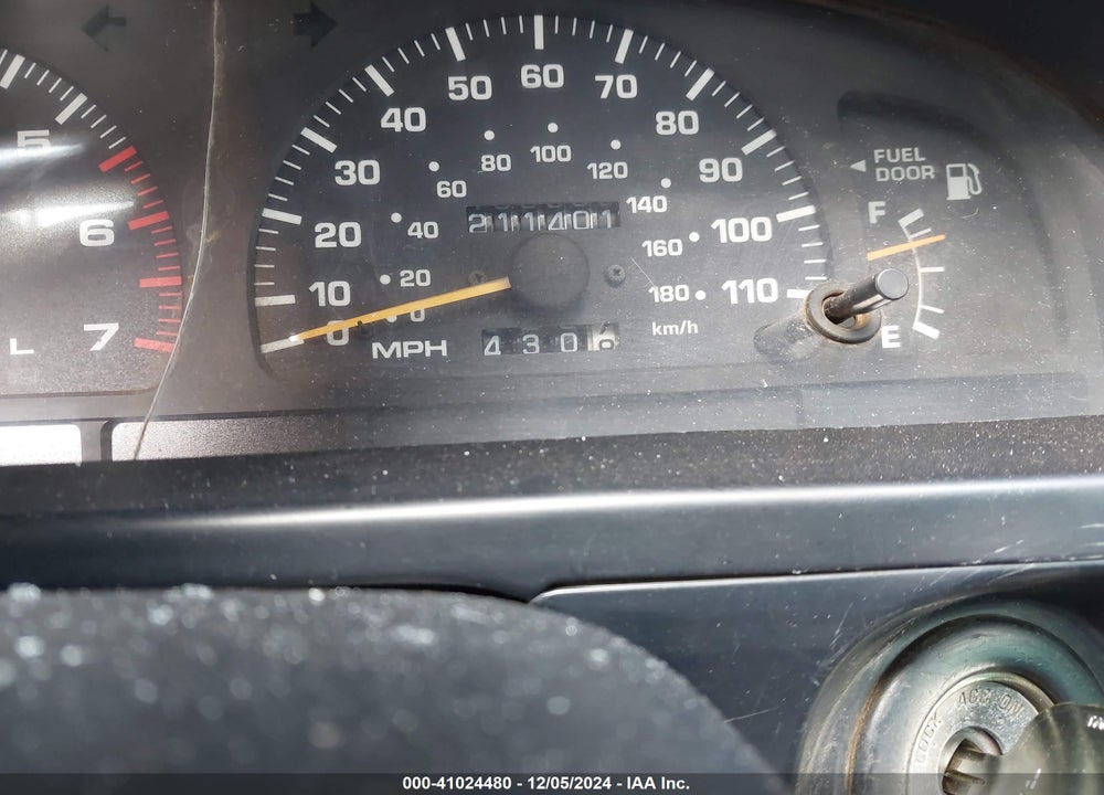 1998 TOYOTA 4RUNNER SR5 V6 VIN: JT3HN86R2W0190101