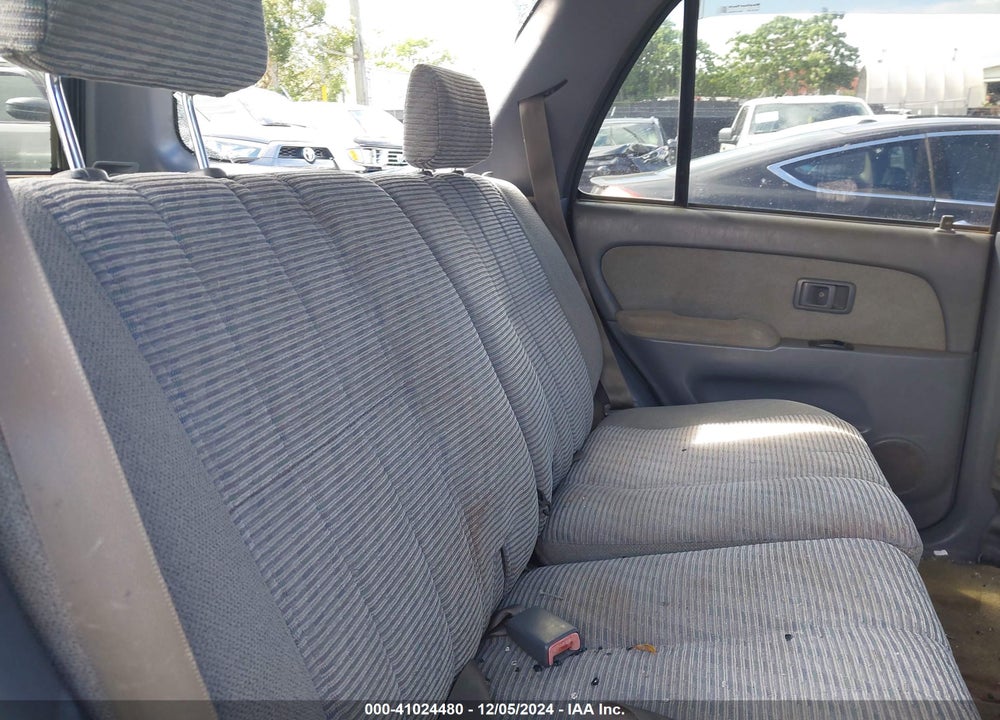 1998 TOYOTA 4RUNNER SR5 V6 VIN: JT3HN86R2W0190101