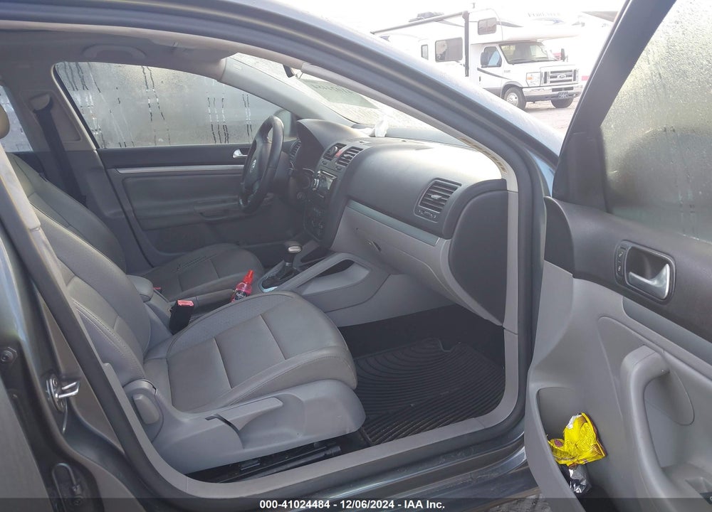 2008 VOLKSWAGEN JETTA SE/SEL VIN: 3VWRM71K78M090564