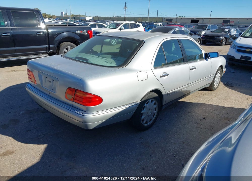 1999 MERCEDES-BENZ E 320 VIN: WDBJF65HXXA906907