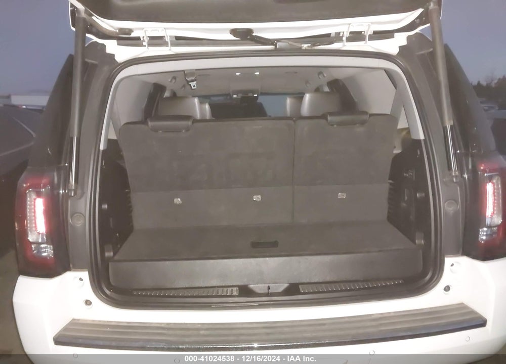 2018 GMC YUKON DENALI VIN: 1GKS1CKJ3JR221929