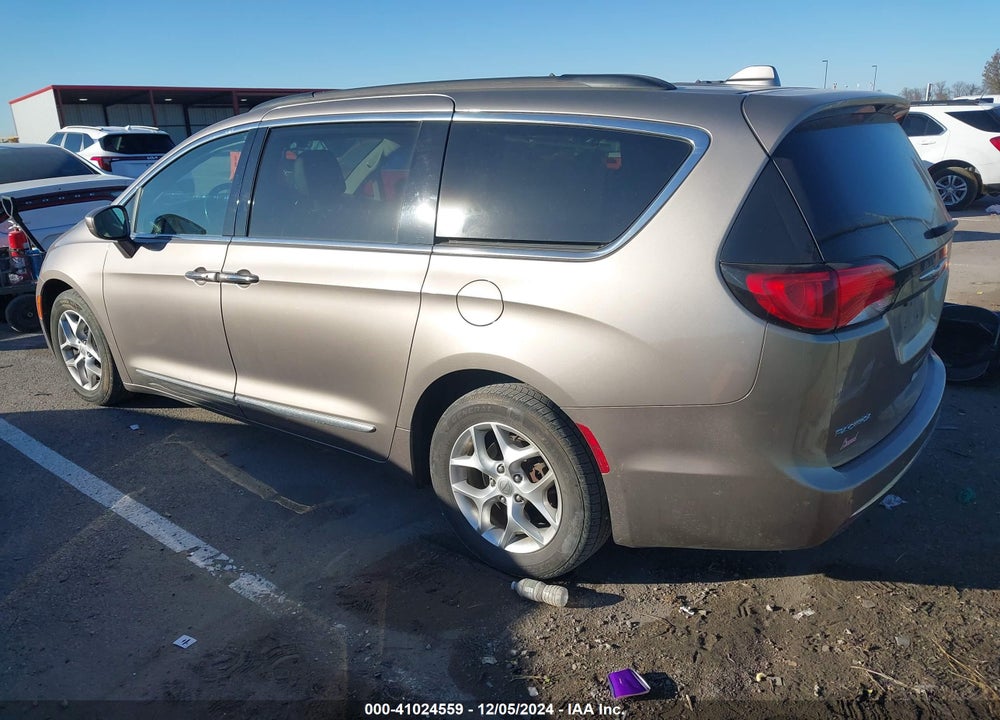2017 CHRYSLER PACIFICA TOURING L VIN: 2C4RC1BG5HR794946