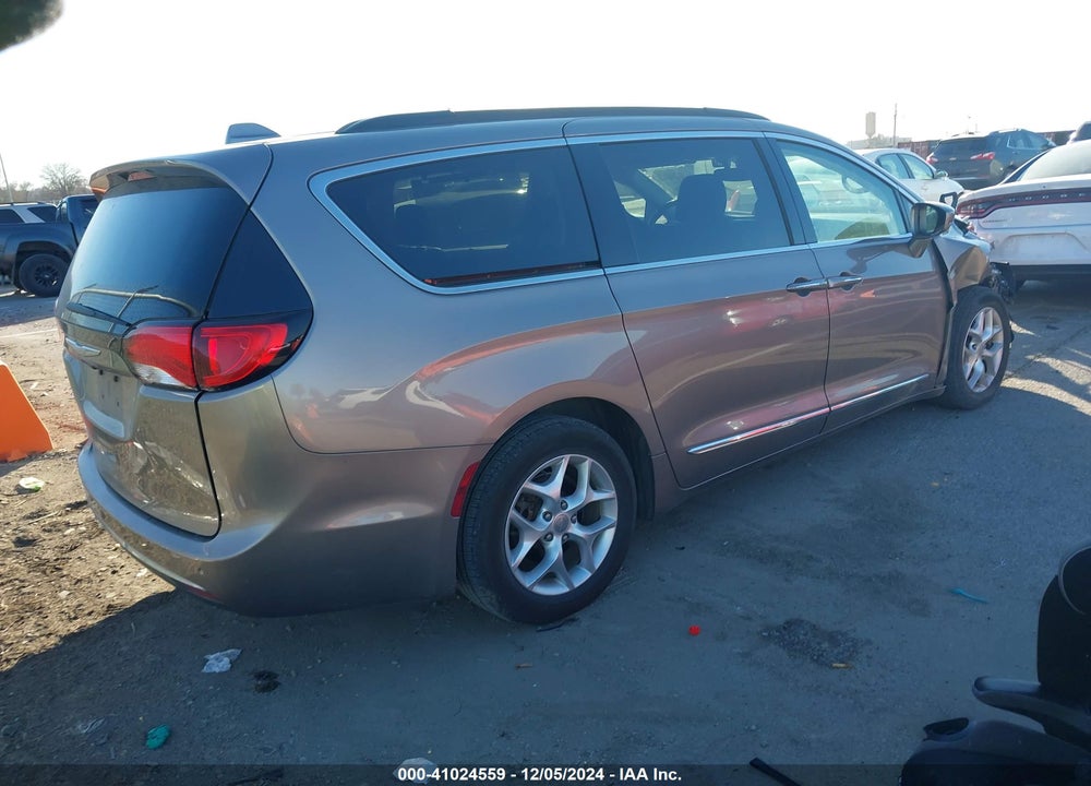 2017 CHRYSLER PACIFICA TOURING L VIN: 2C4RC1BG5HR794946