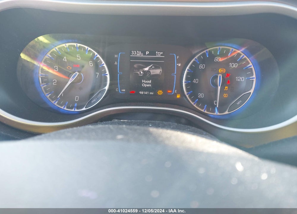 2017 CHRYSLER PACIFICA TOURING L VIN: 2C4RC1BG5HR794946