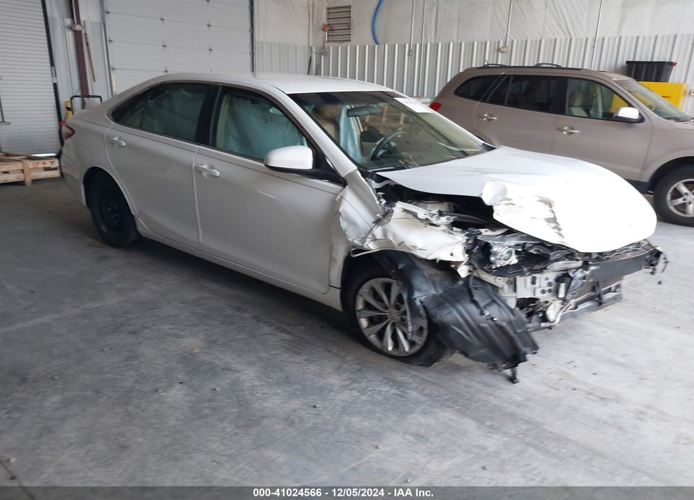 2016 TOYOTA CAMRY LE/XLE/SE/XSE VIN: 4T4BF1FKXGR530843