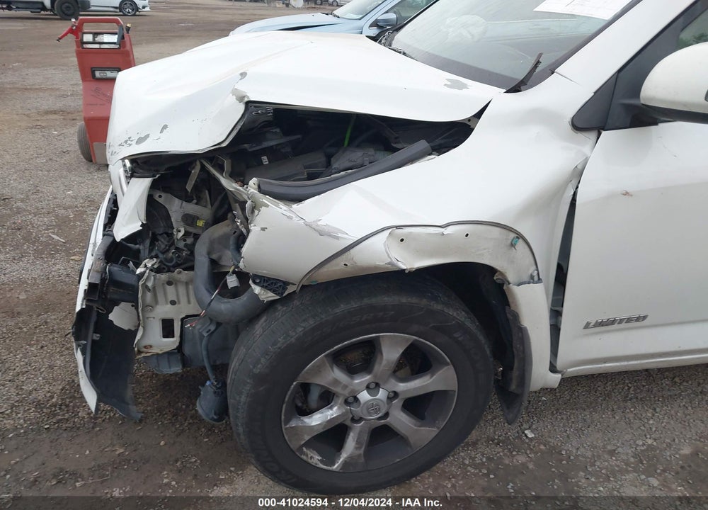 2009 TOYOTA RAV4 LTD VIN: JTMBF31V295001945