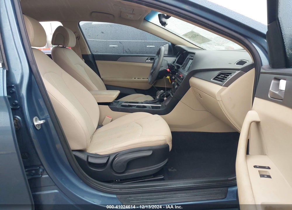 2016 HYUNDAI SONATA SE VIN: 5NPE24AF0GH376933
