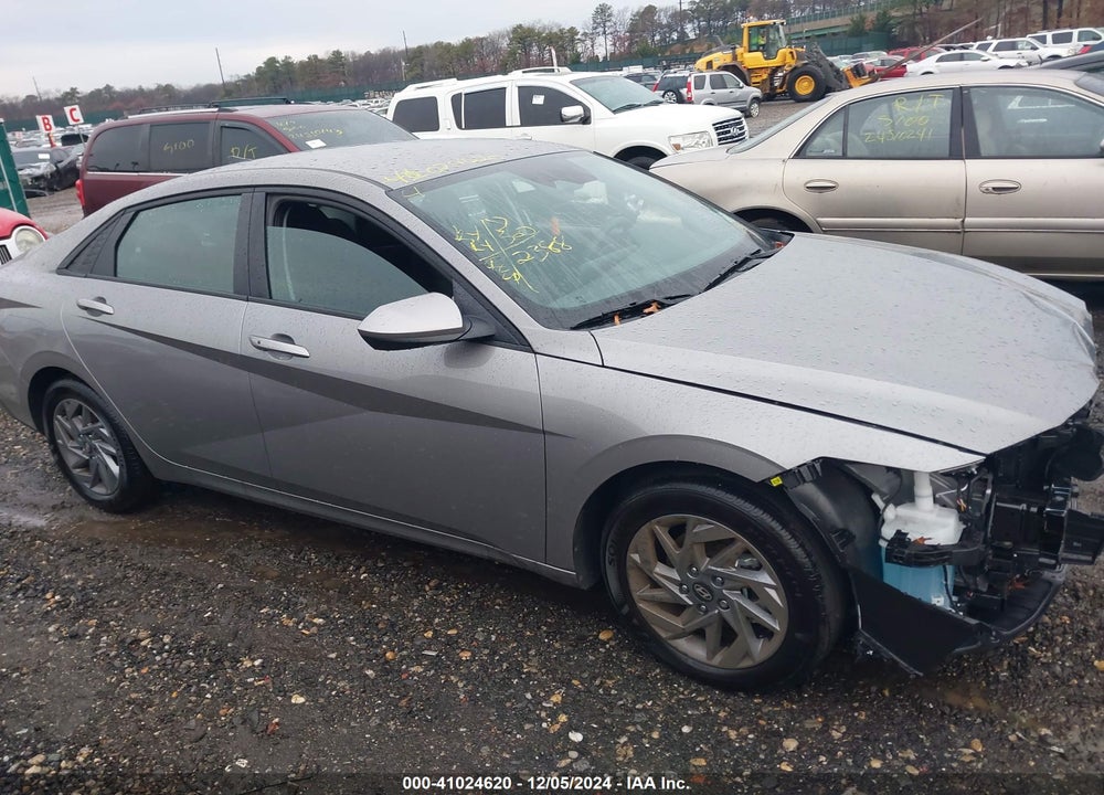 2024 HYUNDAI ELANTRA SEL VIN: KMHLM4DG2RU805774