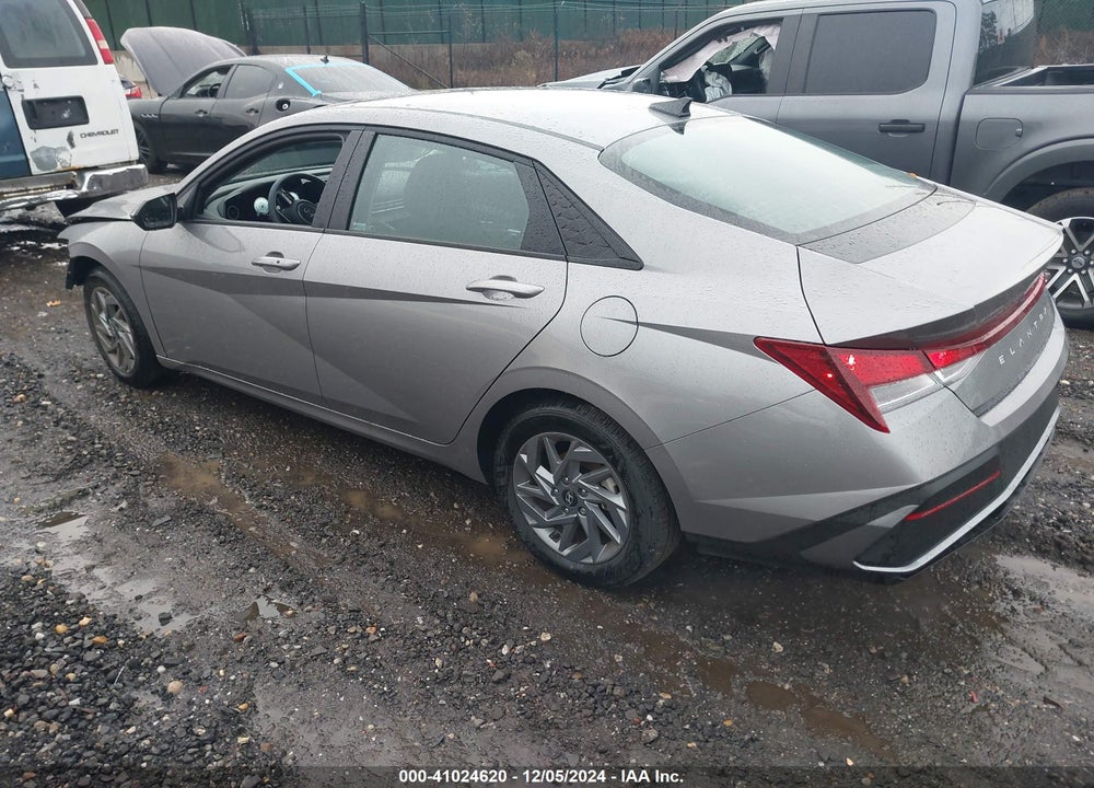 2024 HYUNDAI ELANTRA SEL VIN: KMHLM4DG2RU805774