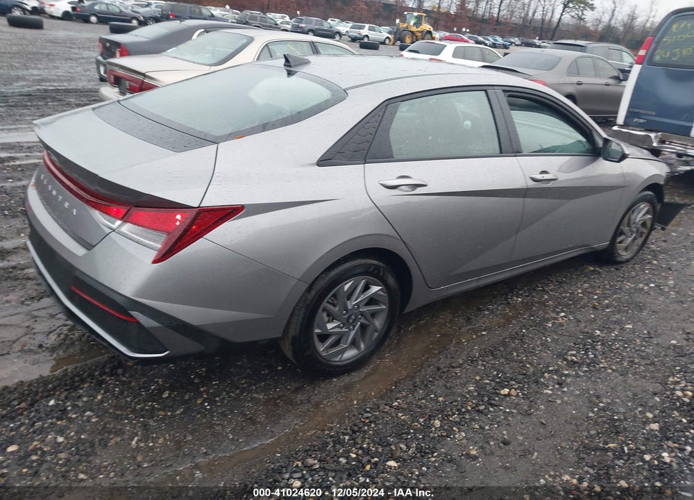 2024 HYUNDAI ELANTRA SEL VIN: KMHLM4DG2RU805774