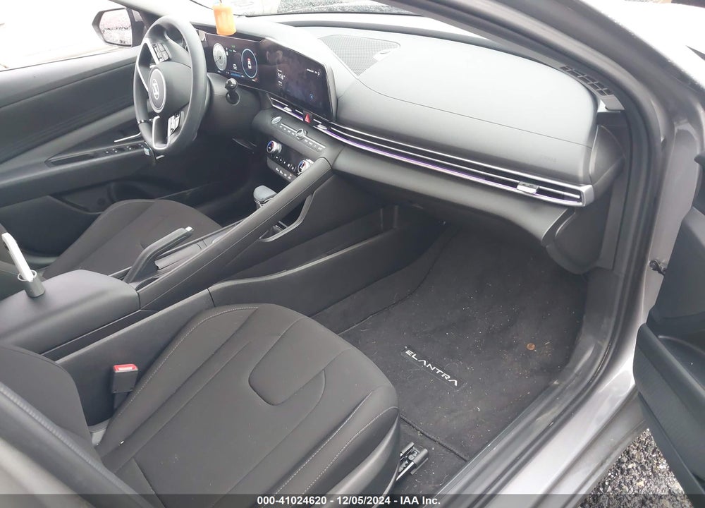 2024 HYUNDAI ELANTRA SEL VIN: KMHLM4DG2RU805774