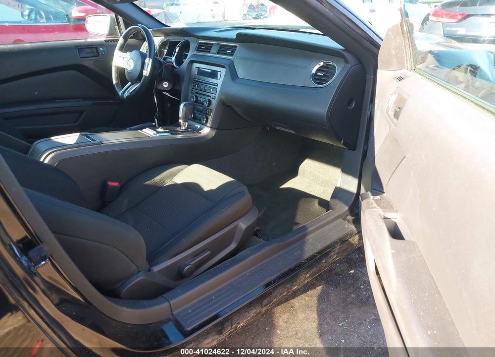 2014 FORD MUSTANG V6 VIN: 1ZVBP8AM6E5334707