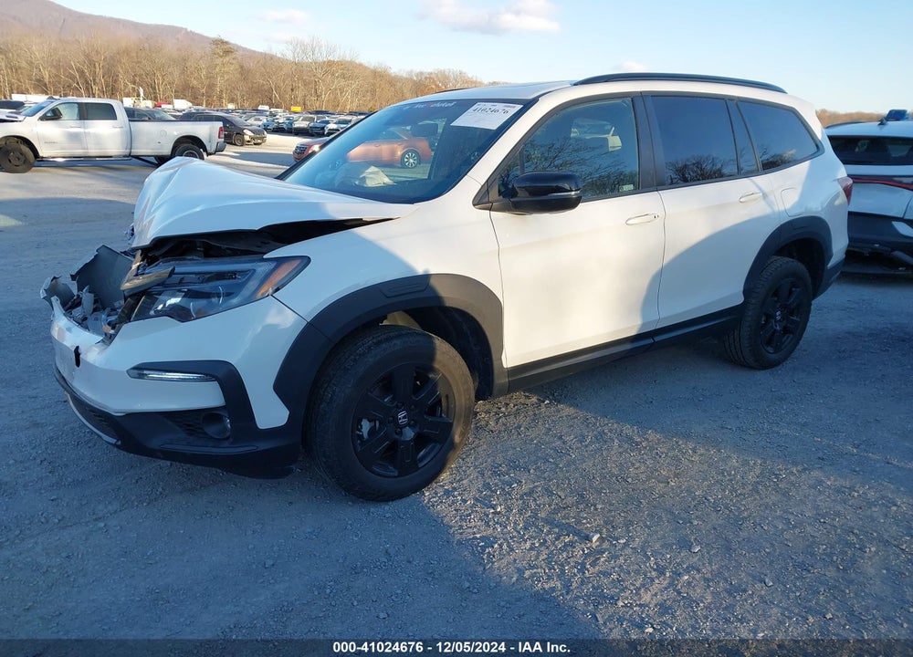 2022 HONDA PILOT AWD TRAILSPORT VIN: 5FNYF6H80NB082612