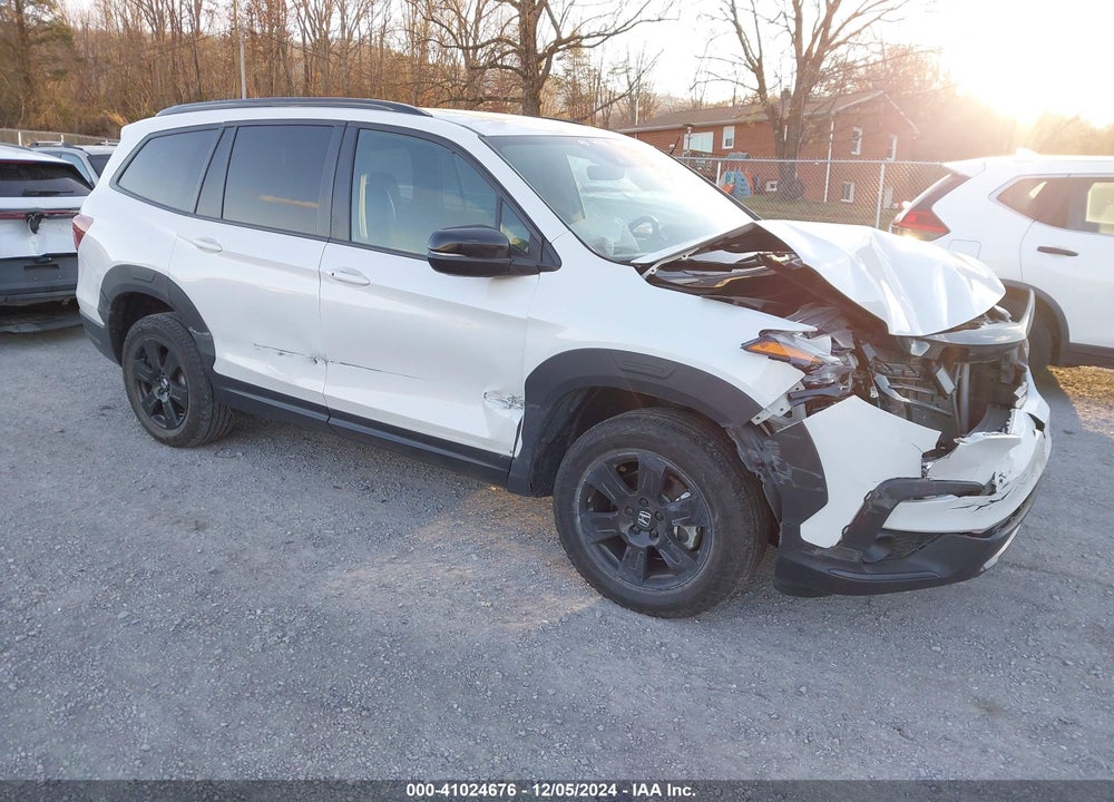 2022 HONDA PILOT AWD TRAILSPORT VIN: 5FNYF6H80NB082612