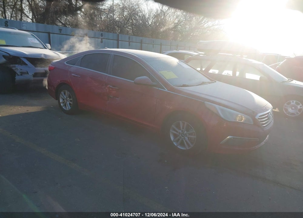 2015 HYUNDAI SONATA SE VIN: 5NPE24AF9FH001721