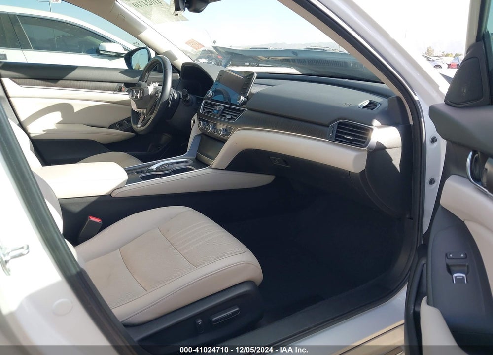 2021 HONDA ACCORD HYBRID TOURING VIN: 1HGCV3F90MA002211