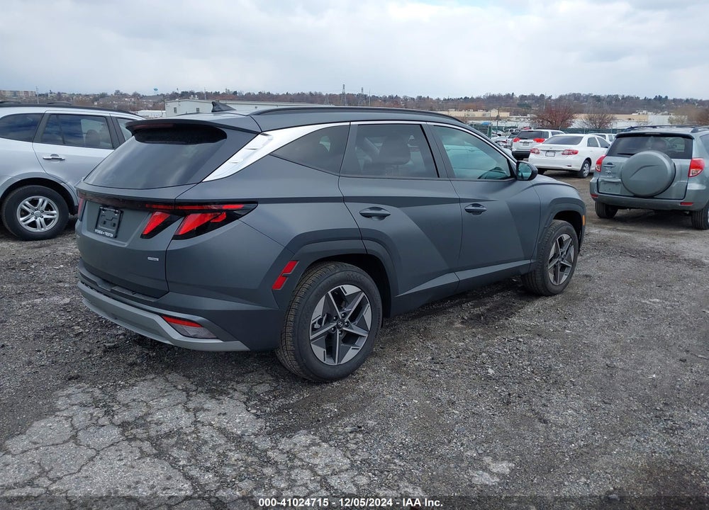 2025 HYUNDAI TUCSON SEL VIN: 5NMJBCDE1SH451639