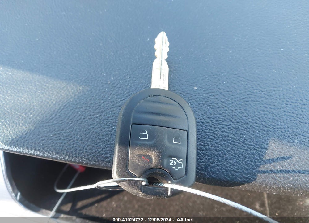 2013 FORD TAURUS SEL VIN: 1FAHP2E83DG203654
