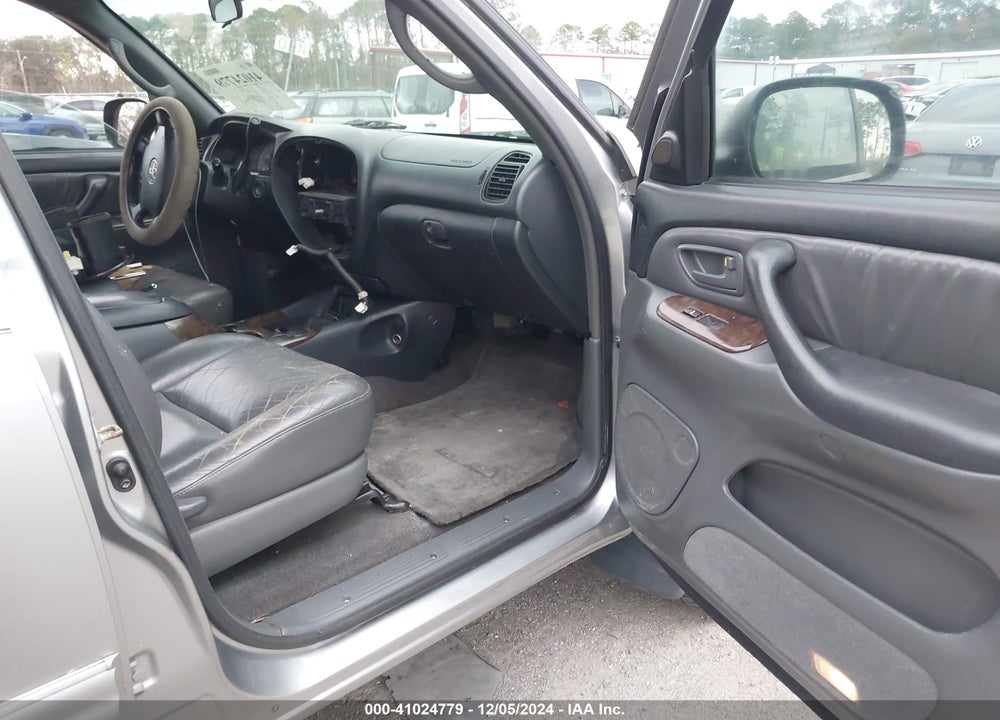 2005 TOYOTA TUNDRA SR5 V8 VIN: 5TBET34145S485340