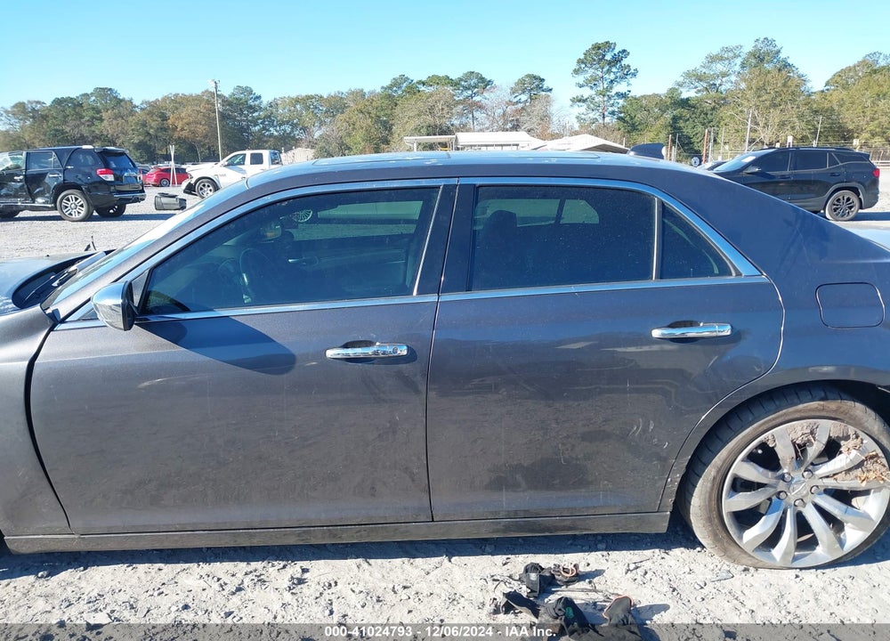 2015 CHRYSLER 300C VIN: 2C3CCAEG1FH818829