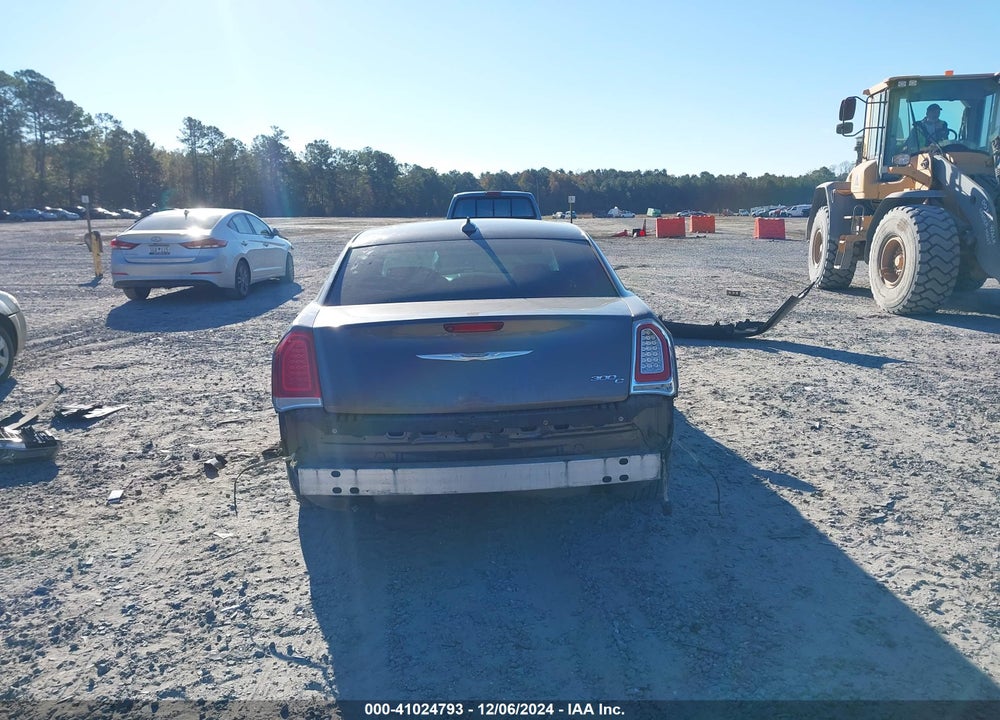 2015 CHRYSLER 300C VIN: 2C3CCAEG1FH818829