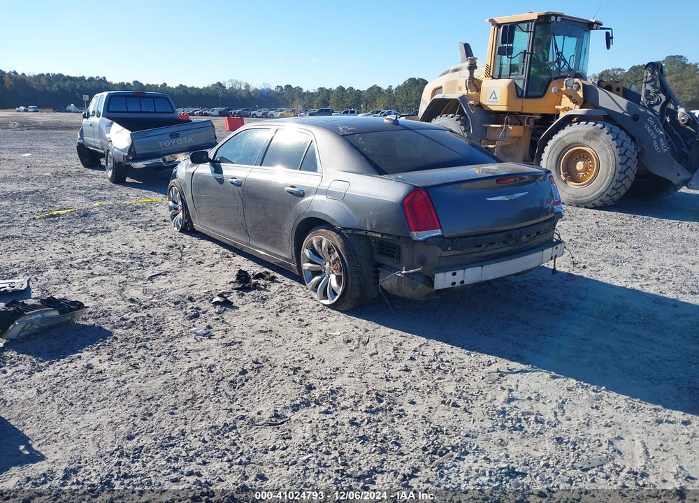 2015 CHRYSLER 300C VIN: 2C3CCAEG1FH818829
