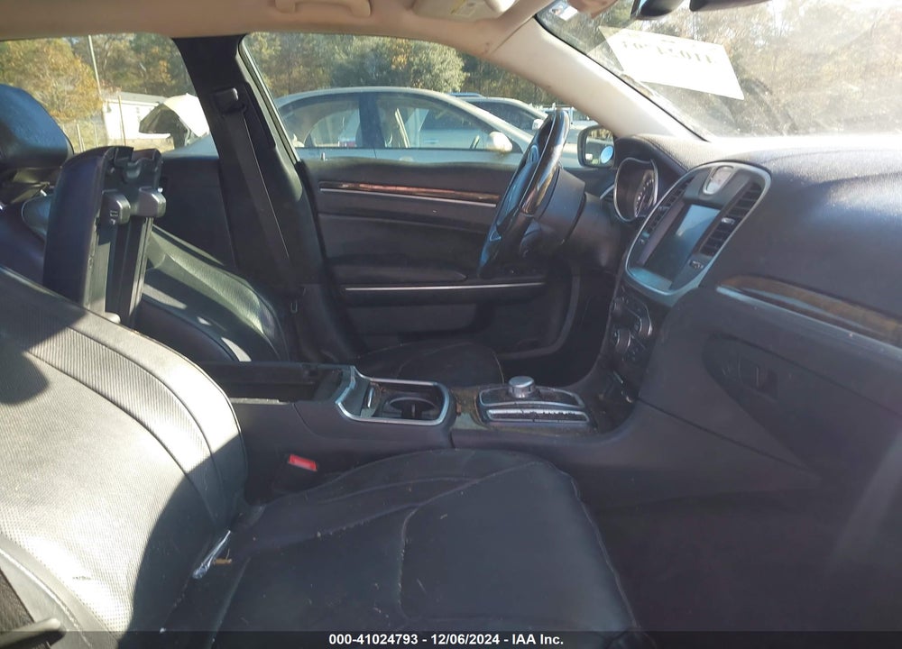 2015 CHRYSLER 300C VIN: 2C3CCAEG1FH818829