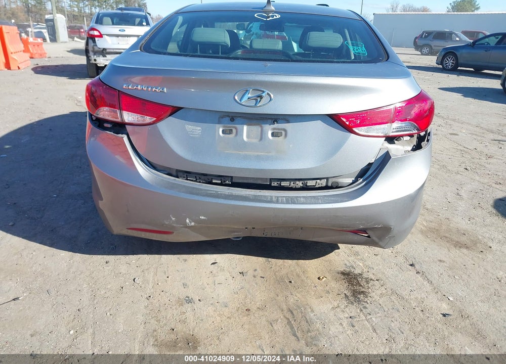 2013 HYUNDAI ELANTRA GLS VIN: KMHDH4AEXDU924032