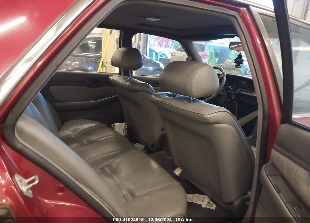1990 TOYOTA CRESSIDA LUXURY VIN: JT2MX83E8L0063816