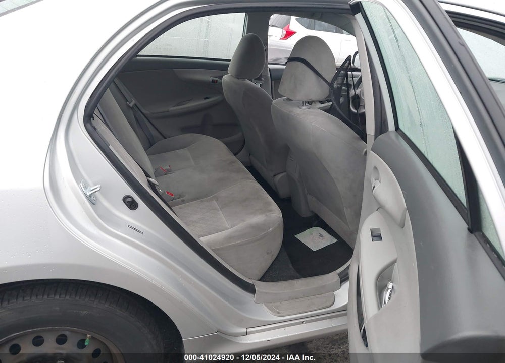 2009 TOYOTA COROLLA LE VIN: JTDBL40E999028407