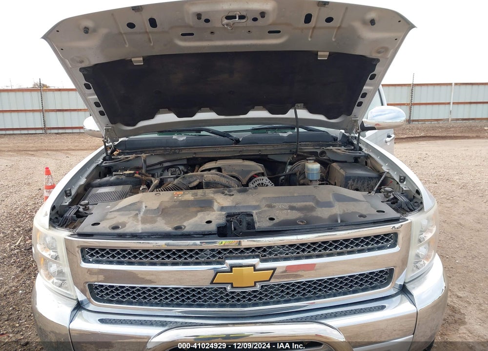 2013 CHEVROLET SILVERADO 1500 LT VIN: 3GCPKSE71DG138738