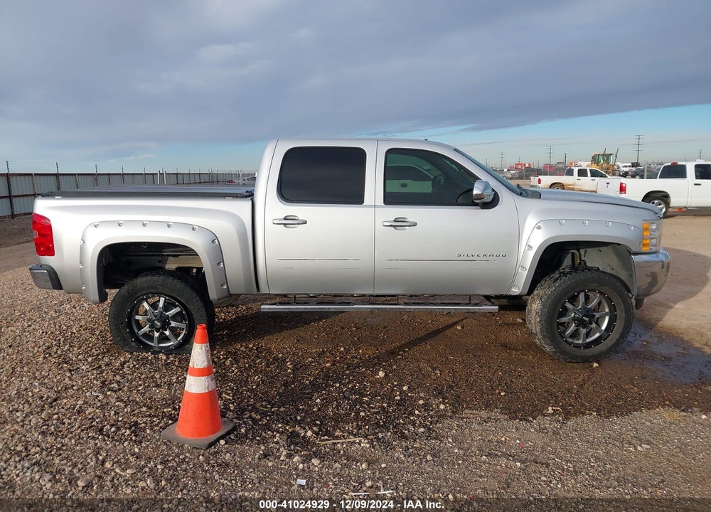 2013 CHEVROLET SILVERADO 1500 LT VIN: 3GCPKSE71DG138738