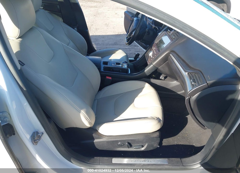 2018 FORD FUSION TITANIUM VIN: 3FA6P0D99JR131482