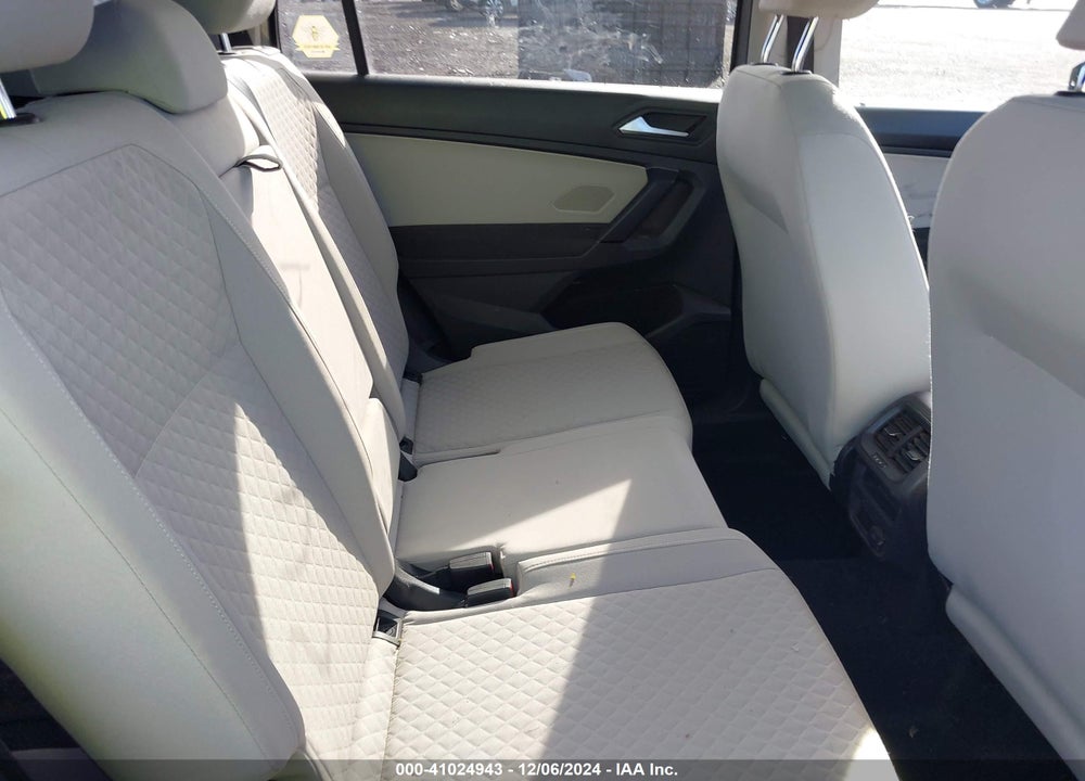 2019 VOLKSWAGEN TIGUAN 2.0T S VIN: 3VV0B7AX3KM180008