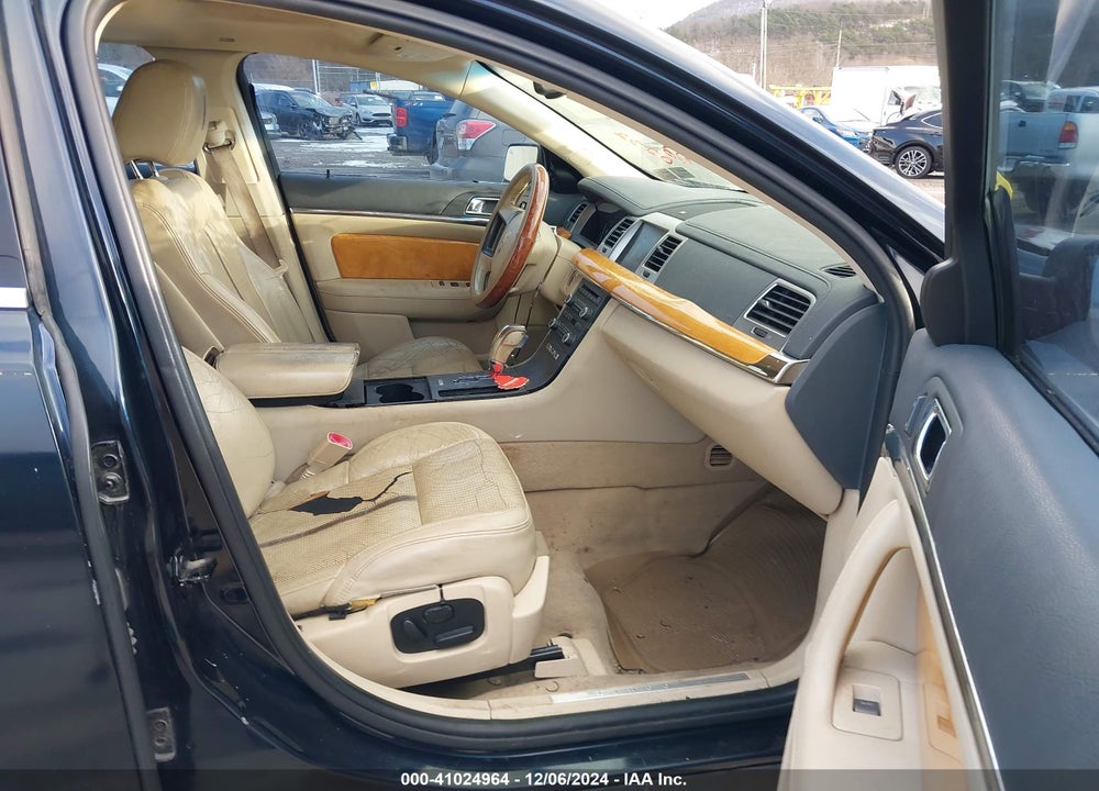 2009 LINCOLN MKS VIN: 1LNHM94R79G630232