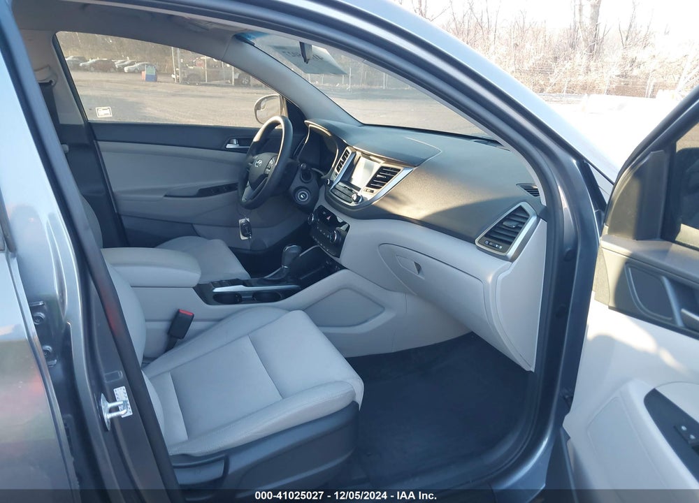 2018 HYUNDAI TUCSON SEL VIN: KM8J33A41JU599141