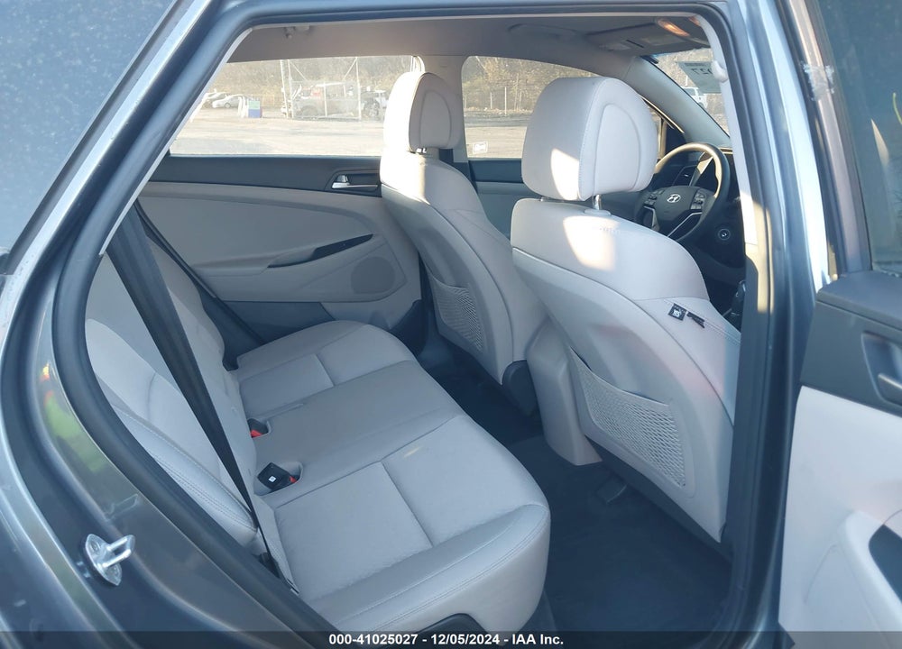 2018 HYUNDAI TUCSON SEL VIN: KM8J33A41JU599141