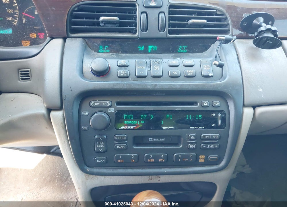 2001 CADILLAC DEVILLE DTS VIN: 1G6KF57931U237510