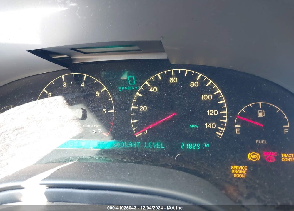 2001 CADILLAC DEVILLE DTS VIN: 1G6KF57931U237510