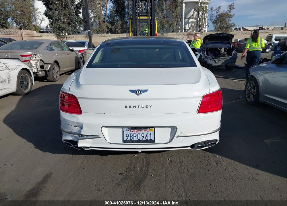 2022 BENTLEY FLYING SPUR HYBRID VIN: SCBBR6ZG5NC096248