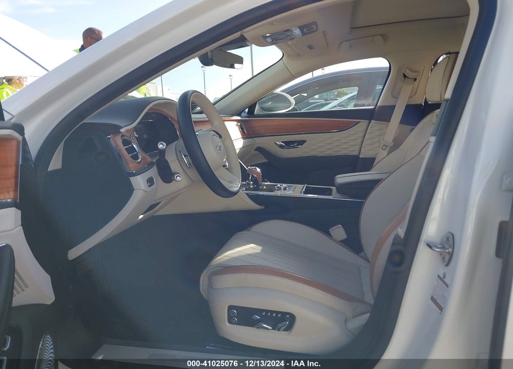 2022 BENTLEY FLYING SPUR HYBRID VIN: SCBBR6ZG5NC096248