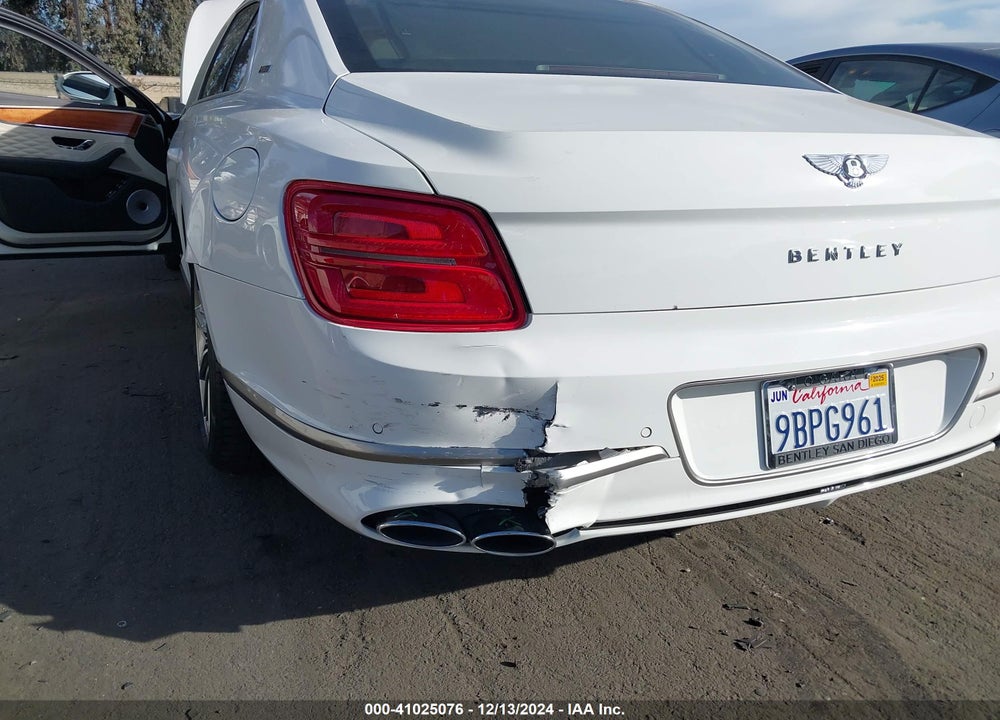 2022 BENTLEY FLYING SPUR HYBRID VIN: SCBBR6ZG5NC096248
