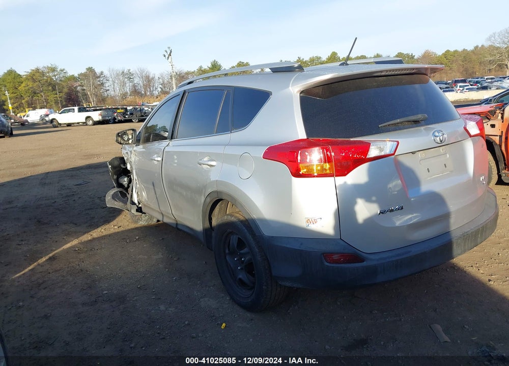 2015 TOYOTA RAV4 LE VIN: 2T3BFREV5FW337638