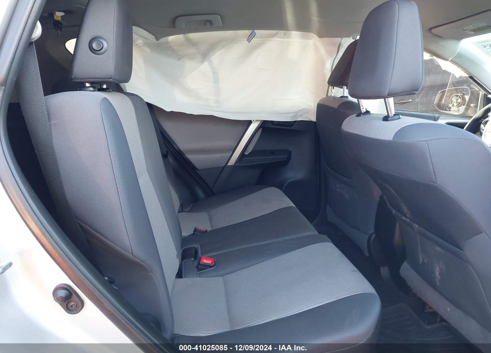 2015 TOYOTA RAV4 LE VIN: 2T3BFREV5FW337638
