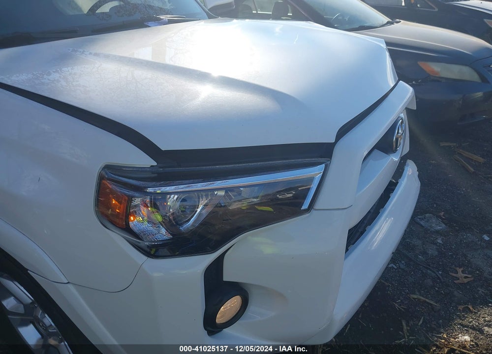 2019 TOYOTA 4RUNNER SR5 VIN: JTEZU5JR9K5200219