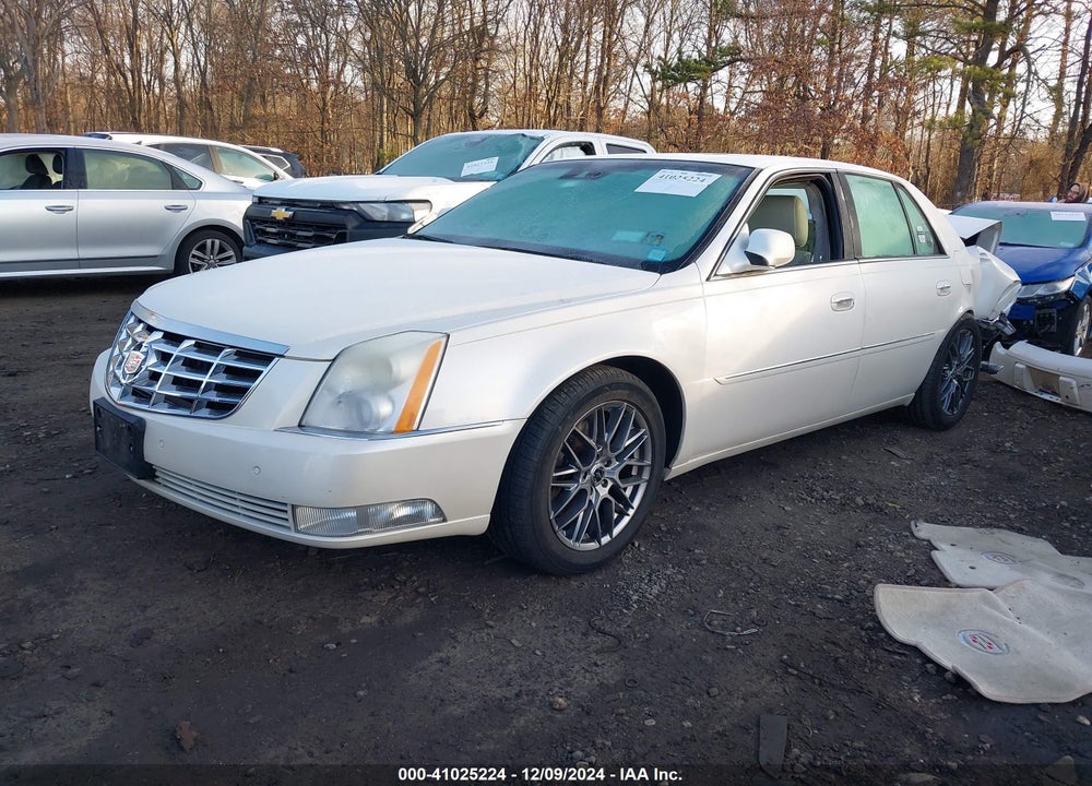 2011 CADILLAC DTS PLATINUM COLLECTION VIN: 1G6KP5ES5BU108561