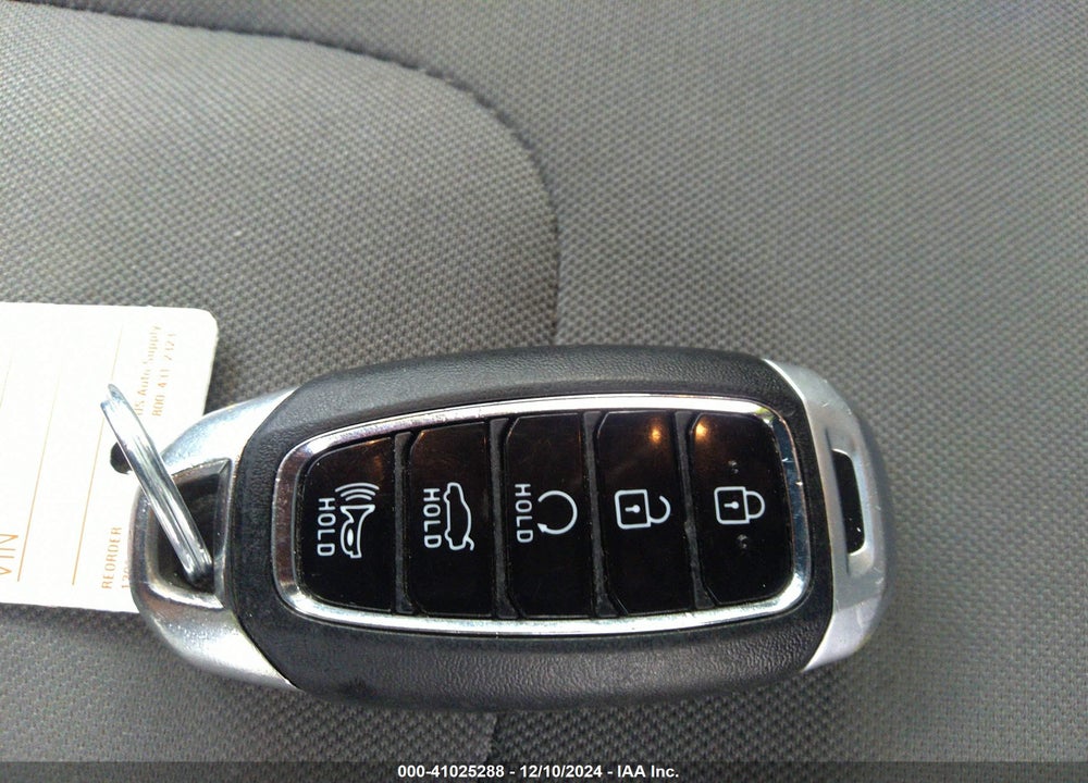 2022 HYUNDAI ELANTRA SEL VIN: 5NPLM4AG0NH063856