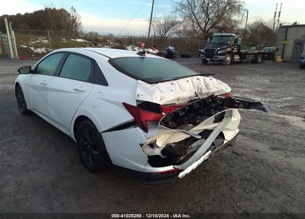 2022 HYUNDAI ELANTRA SEL VIN: 5NPLM4AG0NH063856