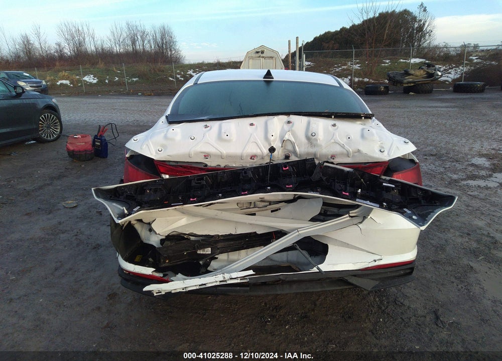 2022 HYUNDAI ELANTRA SEL VIN: 5NPLM4AG0NH063856
